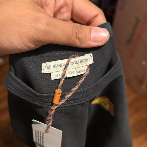 New The Sunday Collective T Shirt - Picture 5 of 6